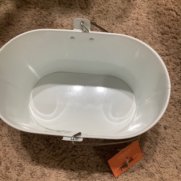 White with Holly Design Cleaning Caddy - Picture 2 of 7